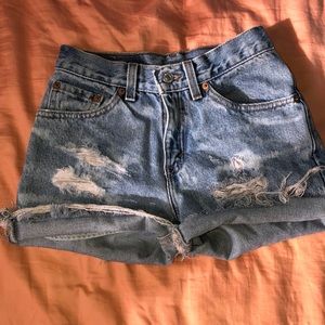 Vintage high waisted Levi’s shorts